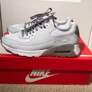 Women’s Air Max 90 Ultra Essential